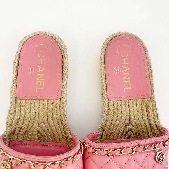 Chanel Pink Quilted Leather Chain CC Logo Espadrille Slide Sandals EU 38 - Picture 9 of 14